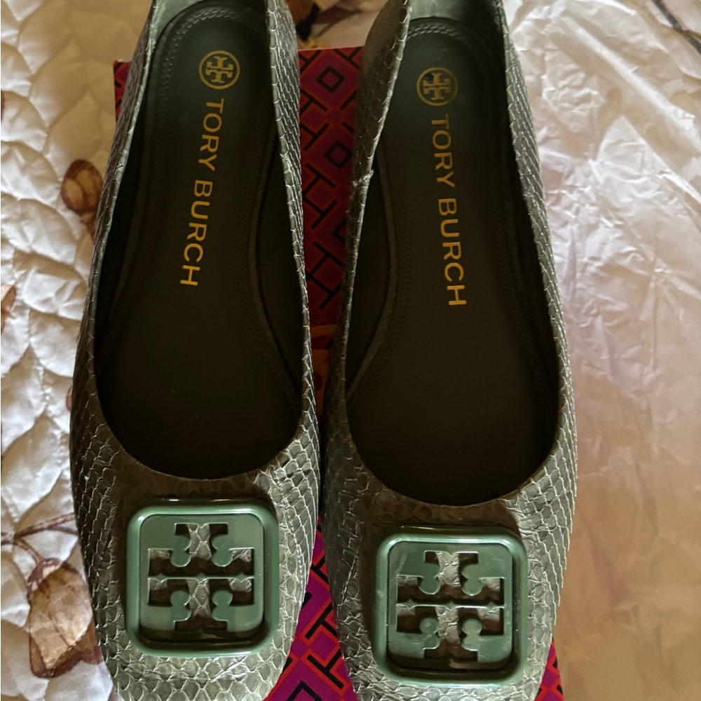 Tory Burch Green Flats